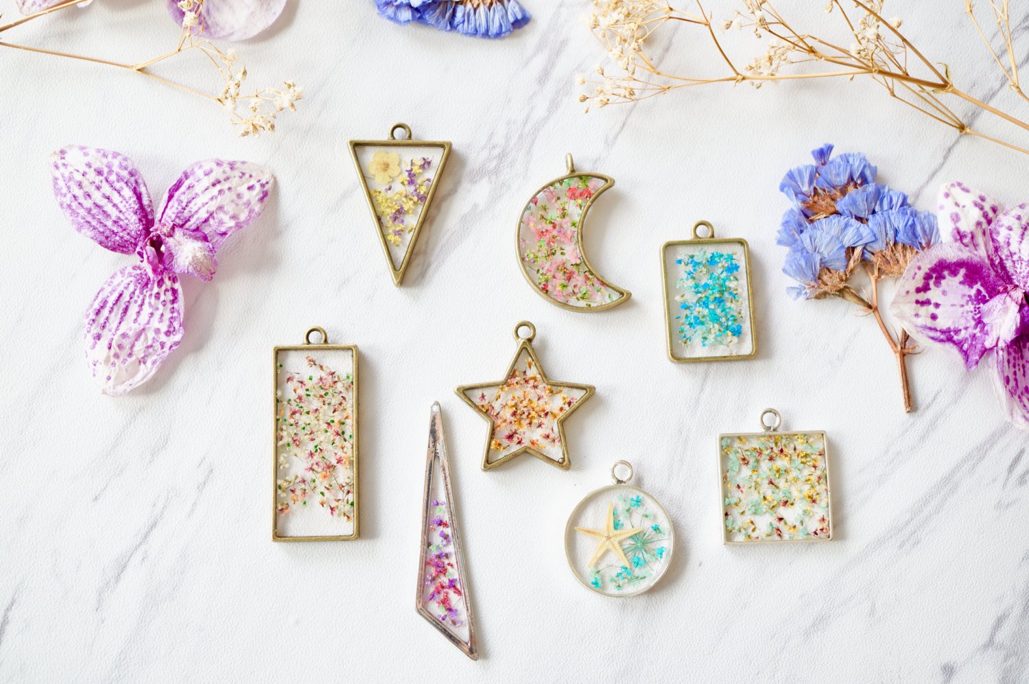CUSTOM jewelry with your flowers! Real Pressed Flowers - Send us your flowers!